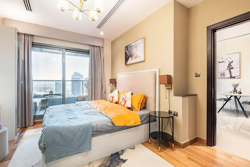 Spacious 1 Bed Huge Balcony Downtown Burj Khalifa Dubai Apartment